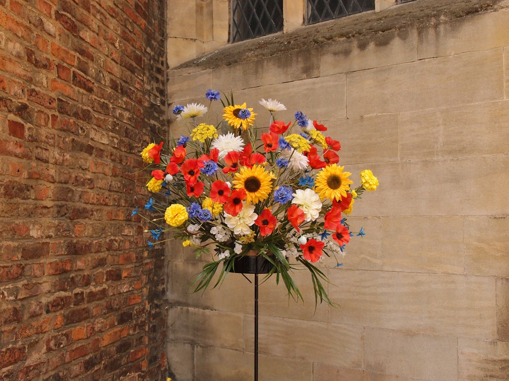 Flowery delights by St Helen's church, 7 July 2018