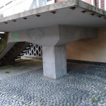 Concrete structure and cobbled surface