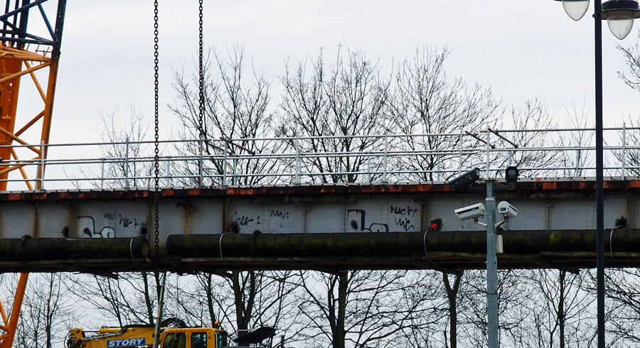 scarborough-bridge-old-deck-removal-5-160215.jpg